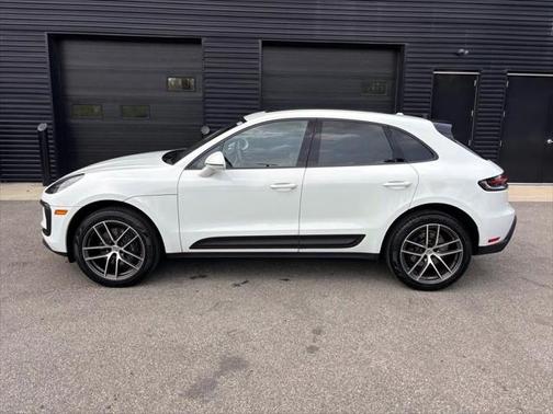 2024 Porsche Macan T