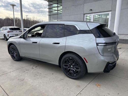 2026 BMW iX xDrive45