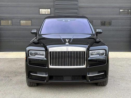 2021 Rolls-Royce Cullinan Base