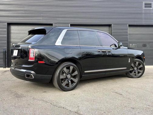 2021 Rolls-Royce Cullinan Base