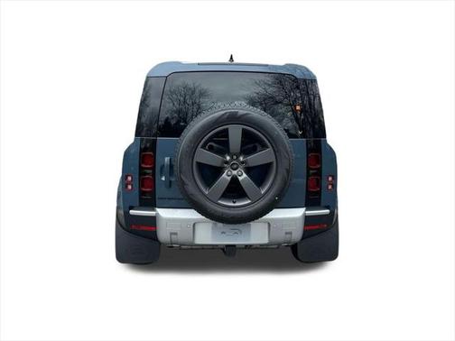 2025 Land Rover Defender 110 P300