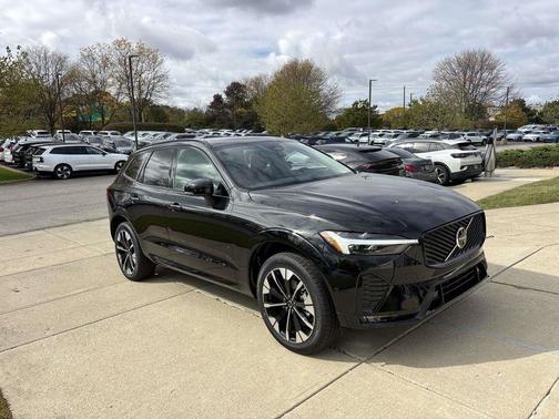 2026 Volvo XC60 B5 Plus