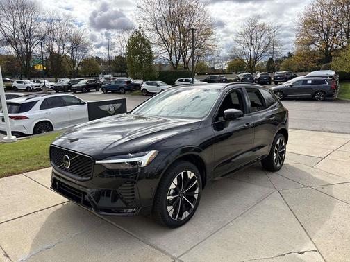 2026 Volvo XC60 B5 Plus