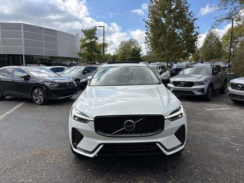 2026 Volvo XC60 B5 Ultra