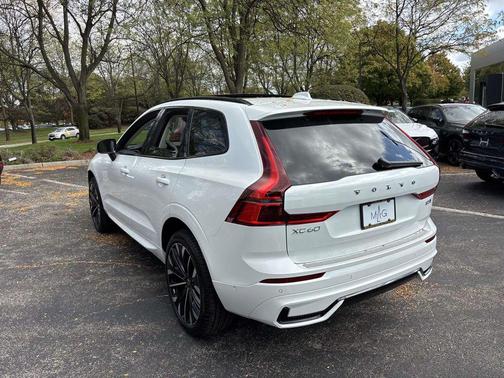 2026 Volvo XC60 B5 Ultra