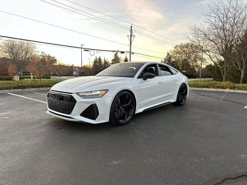 2025 Audi RS 7 4.0T Performance