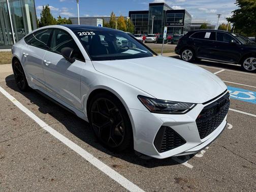 2025 Audi RS 7 4.0T Performance