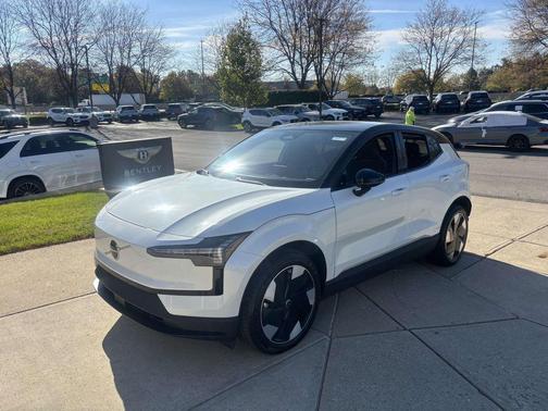 2025 Volvo EX30 Twin Motor Plus