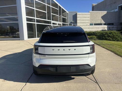 2025 Volvo EX30 Twin Motor Plus