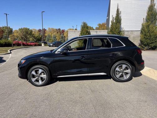 2023 Audi Q5 40 Premium