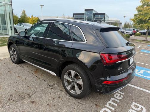 2023 Audi Q5 40 Premium