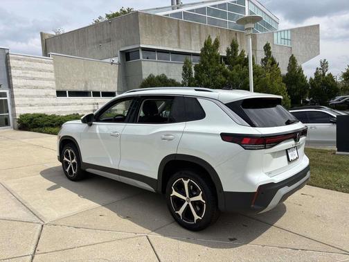 2025 Volkswagen Tiguan 2.0T SE 4MOTION