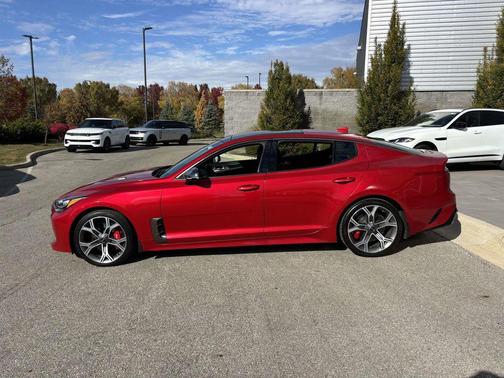 2019 Kia Stinger GT1