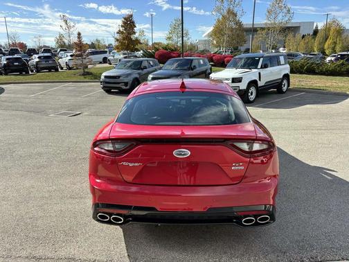 2019 Kia Stinger GT1