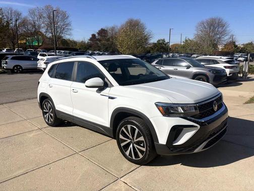 2023 Volkswagen Taos 1.5T SE