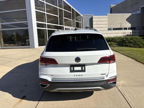 2023 Volkswagen Taos 1.5T SE