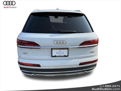 2022 Audi Q7 45 Premium Plus