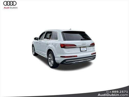 2022 Audi Q7 45 Premium Plus