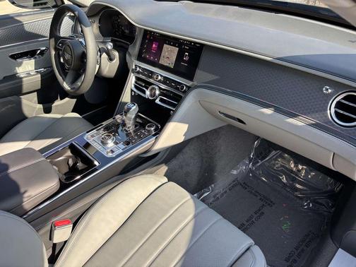 2026 Bentley Flying Spur Base