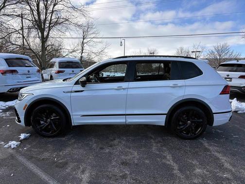 2023 Volkswagen Tiguan 2.0T SE R-Line Black 4MOTION