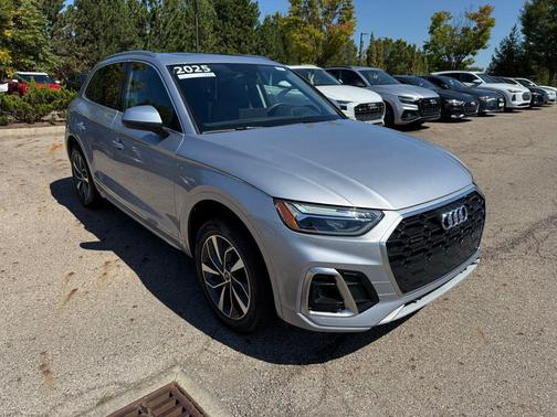 2025 Audi Q5 45 S line Premium Plus