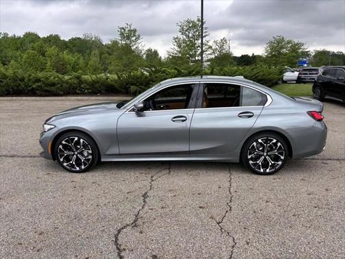 2025 BMW 330 i xDrive