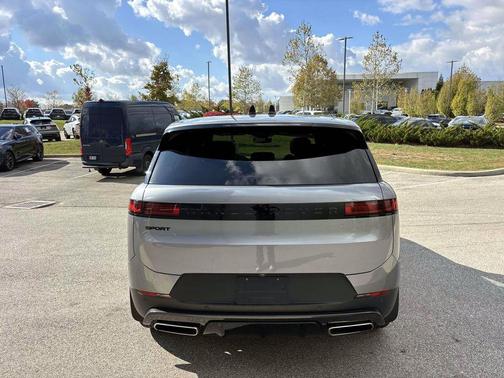 2024 Land Rover Range Rover Sport SE