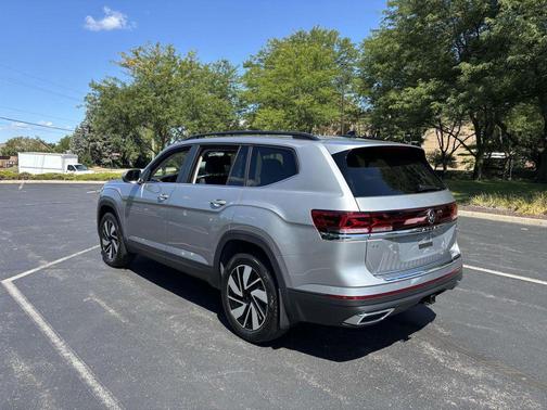2026 Volkswagen Atlas 2.0T SE w/Technology 4MOTION