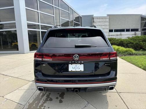 2025 Volkswagen Atlas 2.0T Peak Edition