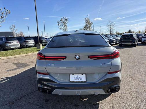 2026 BMW X6 xDrive40i