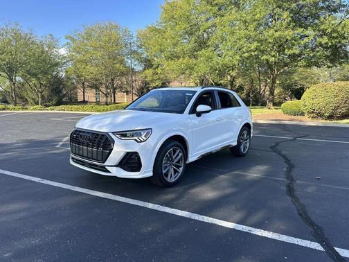2025 Audi Q3 Premium 45 TFSI S line quattro Tiptronic