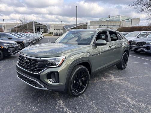 2026 Volkswagen Atlas Cross Sport 2.0T SE w/Technology 4MOTION