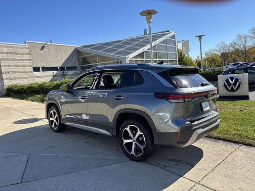 2025 Volkswagen Tiguan 2.0T SE 4MOTION