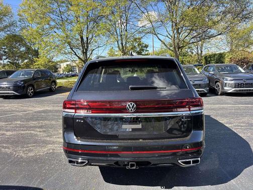 2026 Volkswagen Atlas 2.0T SEL Premium R-Line 4MOTION