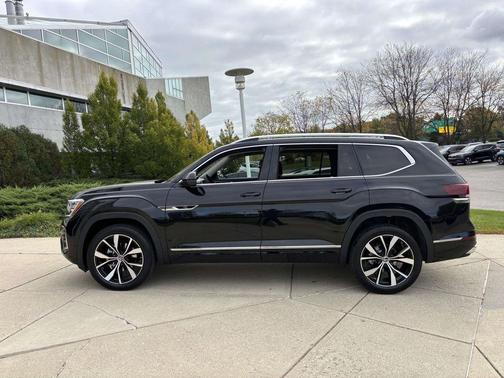 2026 Volkswagen Atlas 2.0T SEL Premium R-Line 4MOTION