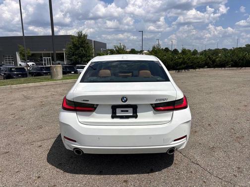2024 BMW 330 i xDrive