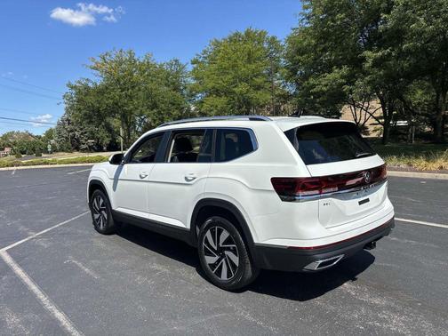 2026 Volkswagen Atlas 2.0T SEL