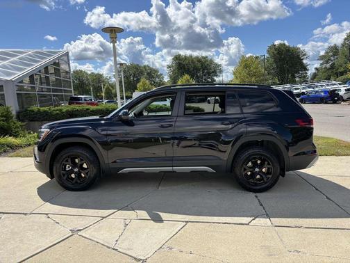2026 Volkswagen Atlas 2.0T Peak Edition
