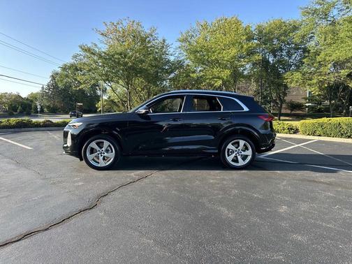 2025 Audi Q5 Premium Plus
