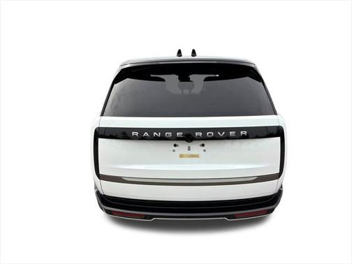 2025 Land Rover Range Rover P400 SE 7 Seat