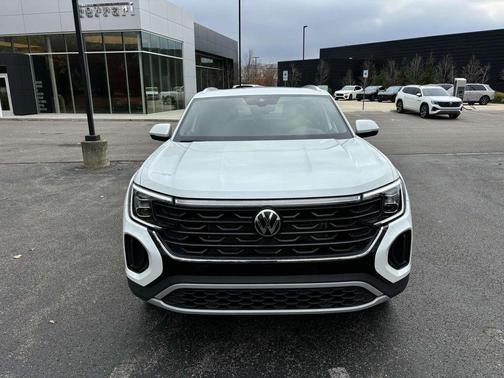2024 Volkswagen Atlas Cross Sport 2.0T SEL