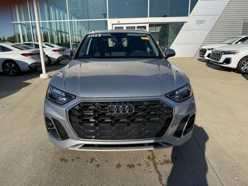 2022 Audi Q5 45 S line Premium Plus