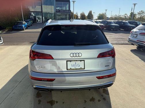 2022 Audi Q5 45 S line Premium Plus