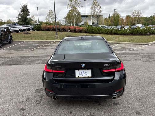 2024 BMW 330 i xDrive