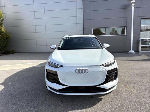 2025 Audi Q6 e-tron Premium Plus quattro