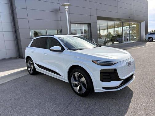 2025 Audi Q6 e-tron Premium Plus quattro