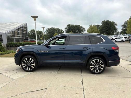 2022 Volkswagen Atlas 3.6L SEL Premium