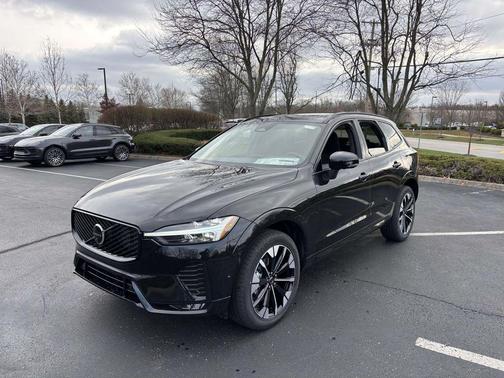 2026 Volvo XC60 B5 Plus