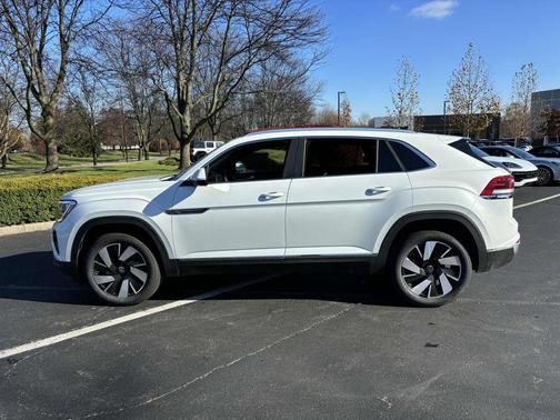 2024 Volkswagen Atlas Cross Sport 2.0T SEL