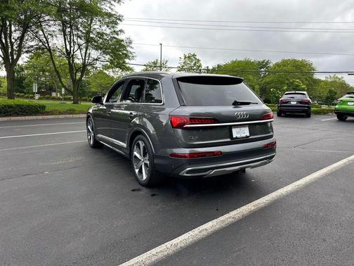 2021 Audi Q7 55 Prestige
